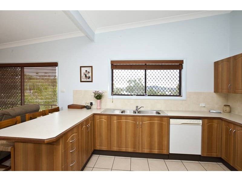 29 Pannamena Crescent, Eleebana NSW 2282