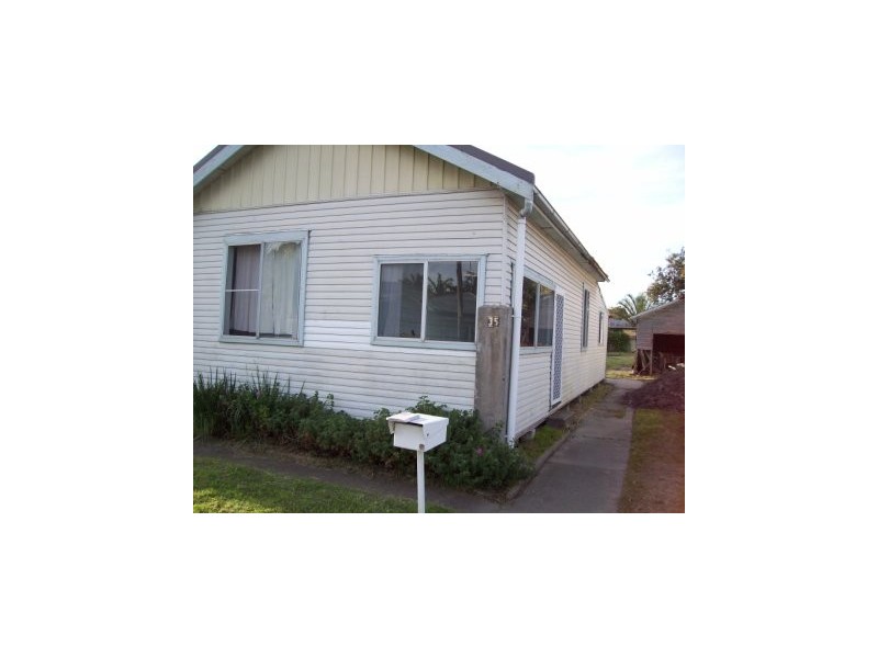 35 Maude Street, Belmont NSW 2280