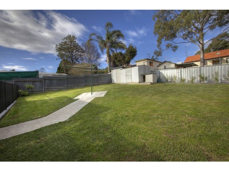 37 Laxton Crescent, Belmont North NSW 2280