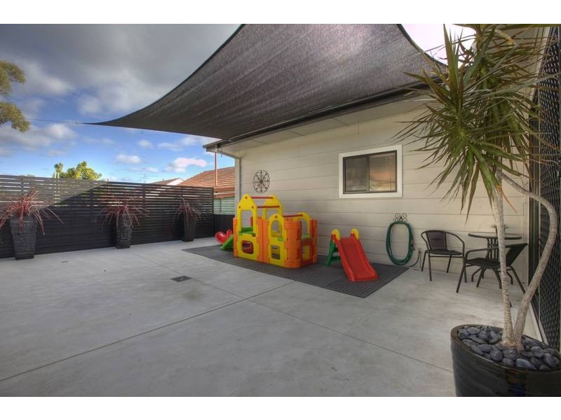 37 Laxton Crescent, Belmont North NSW 2280