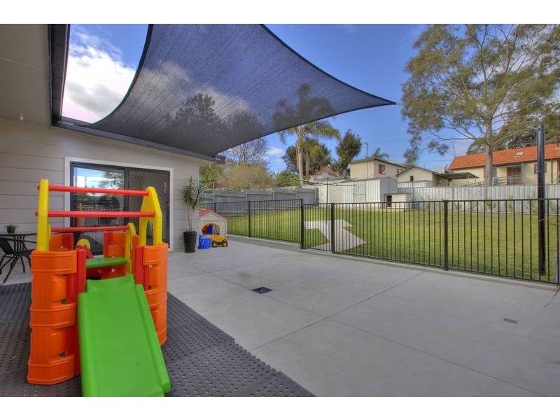 37 Laxton Crescent, Belmont North NSW 2280