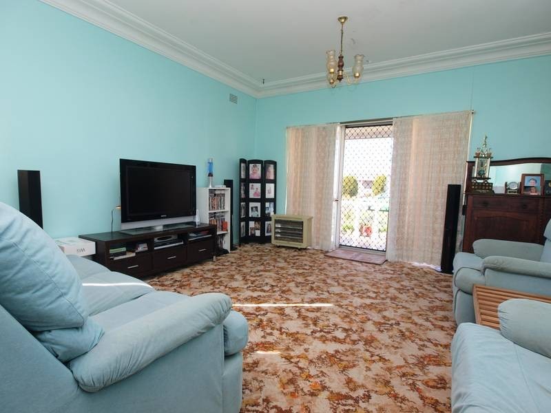 Blacksmiths NSW 2281