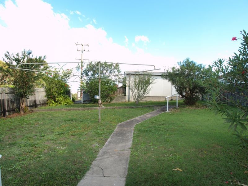 2 Deane, Belmont NSW 2280