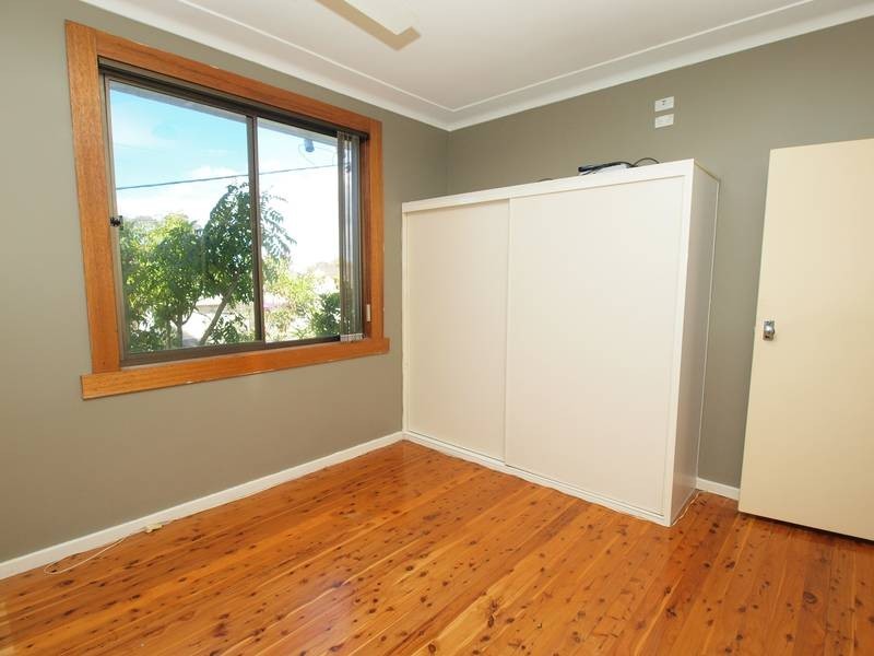 24 Leicester Avenue, Belmont North NSW 2280