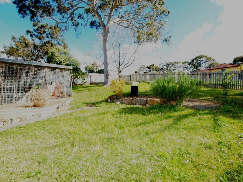 24 Leicester Avenue, Belmont North NSW 2280