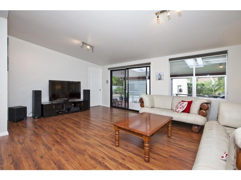 50 Ernest Street, Belmont NSW 2280