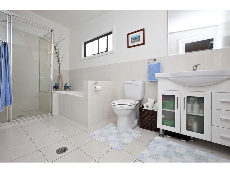 50 Ernest Street, Belmont NSW 2280