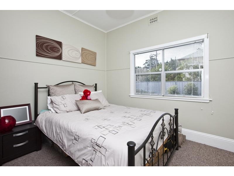 50 Ernest Street, Belmont NSW 2280