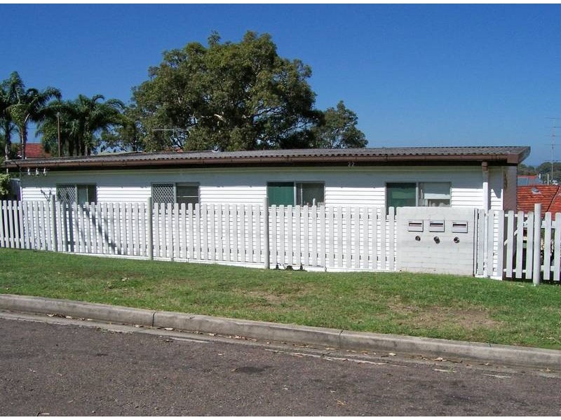 1/22 Nikkin Street, Belmont North NSW 2280