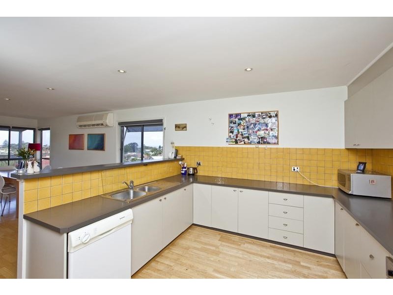 20 Seascape Drive, Redhead NSW 2290