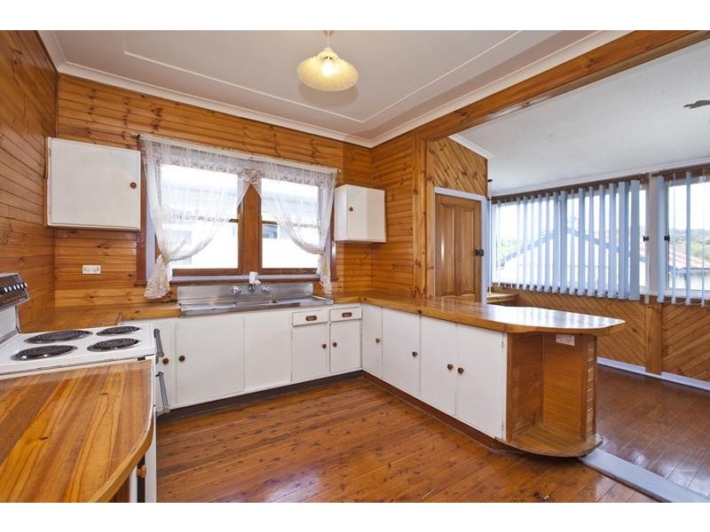 Warners Bay NSW 2282