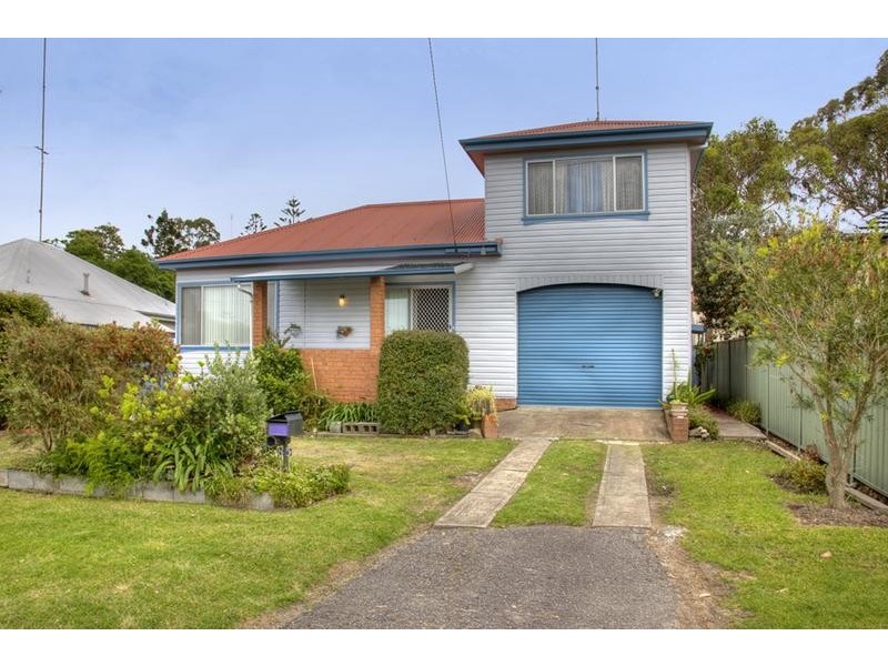 85 Wommara Avenue, Belmont North NSW 2280