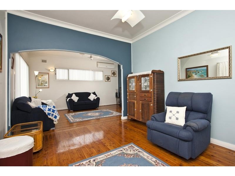 85 Wommara Avenue, Belmont North NSW 2280