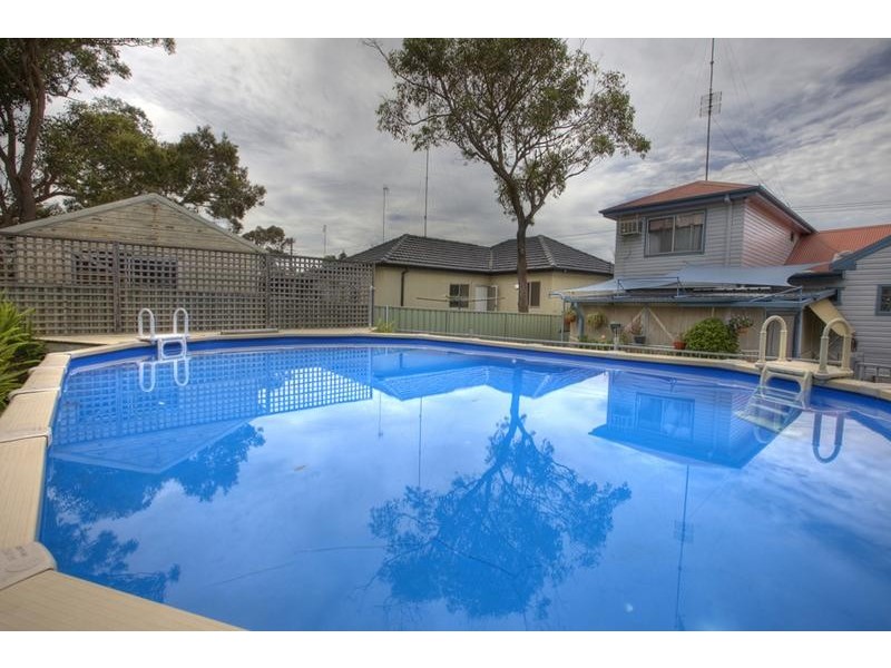 85 Wommara Avenue, Belmont North NSW 2280