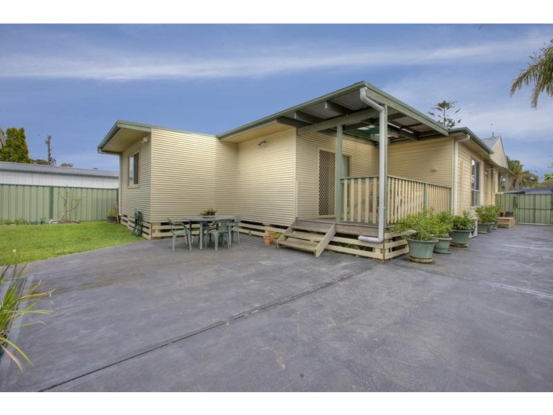 44 Buttaba Ave, Belmont North NSW 2280