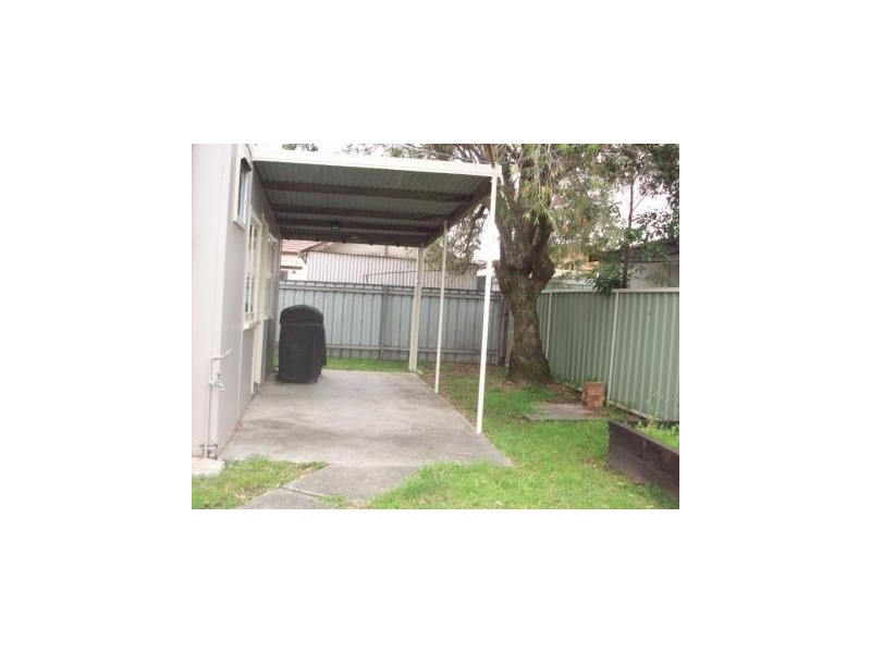 15 Maude St, Belmont NSW 2280