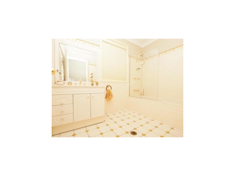 155 Marks Point Rd, Marks Point NSW 2280