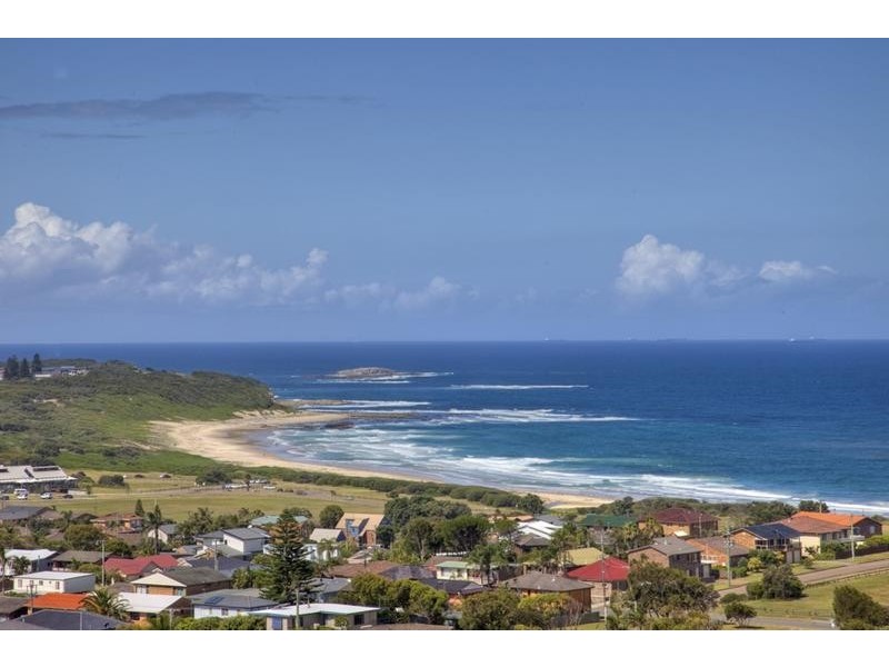 44 Scenic Drive, Caves Beach NSW 2281