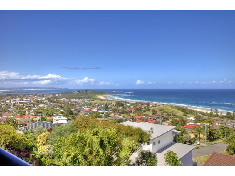 44 Scenic Drive, Caves Beach NSW 2281