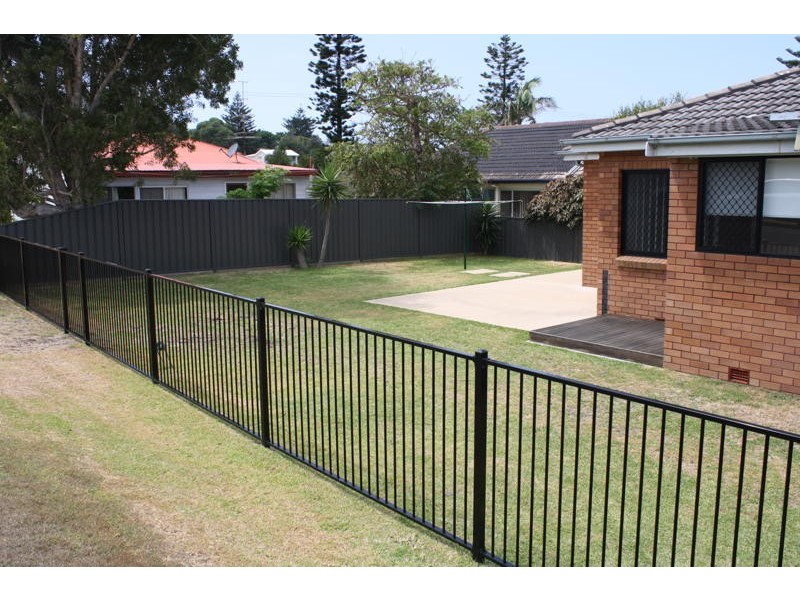 14a Cowlishaw, Redhead NSW 2290