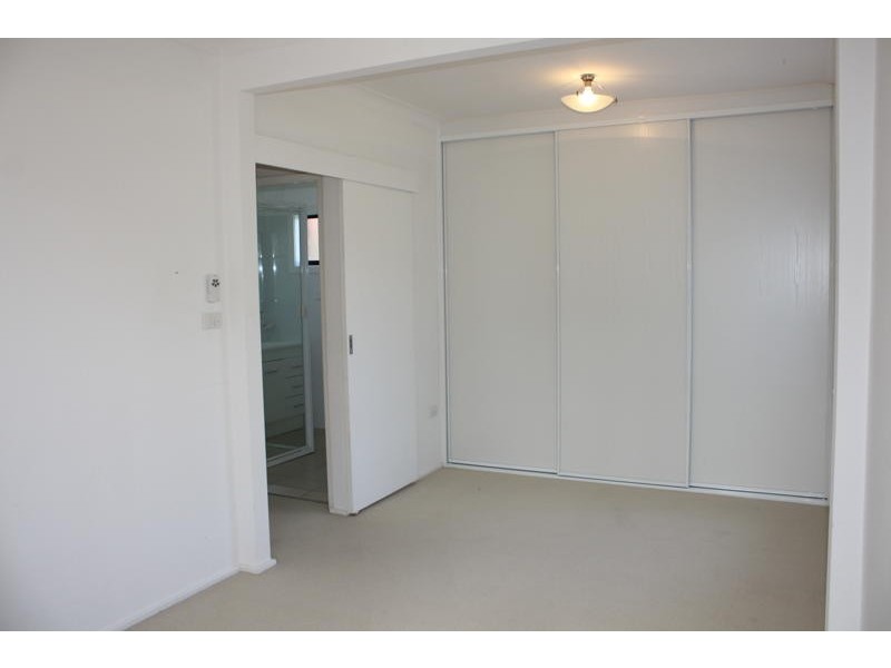 14a Cowlishaw, Redhead NSW 2290