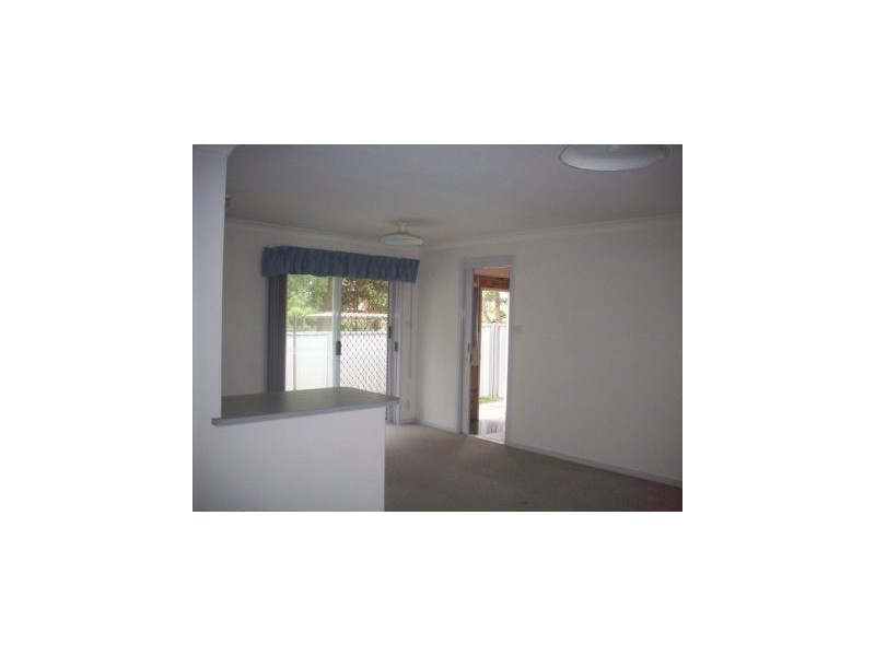 12/9 Haddon Cres, Marks Point NSW 2280