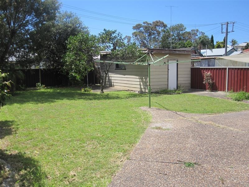 22 Ernest Street, Belmont NSW 2280