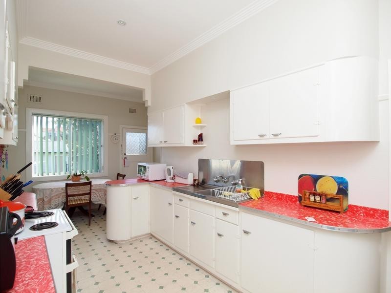 31 Vista Parade, Belmont NSW 2280