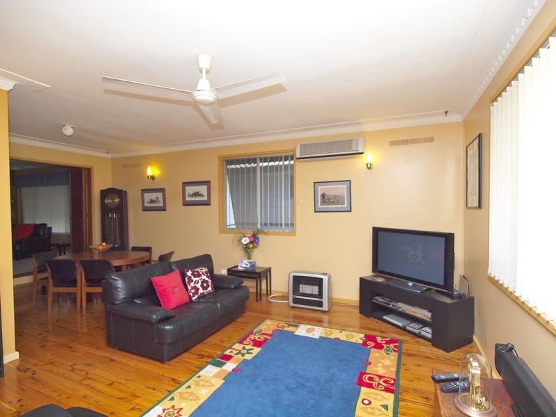 29 Glad Gunson Drive, Eleebana NSW 2282