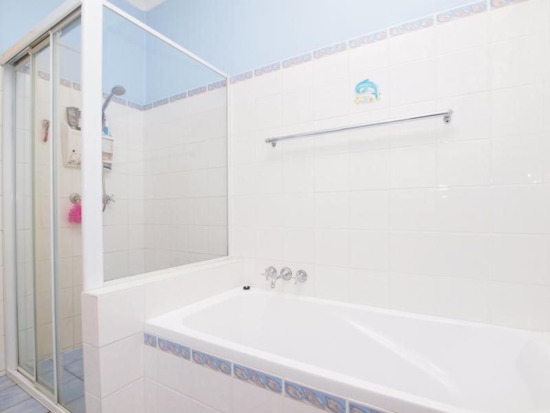 29 Glad Gunson Drive, Eleebana NSW 2282