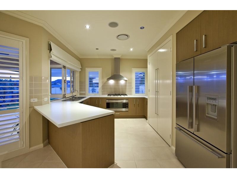 18 Hutchinson Street, Redhead NSW 2290