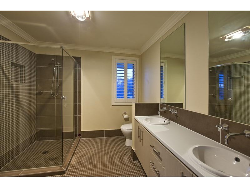 18 Hutchinson Street, Redhead NSW 2290