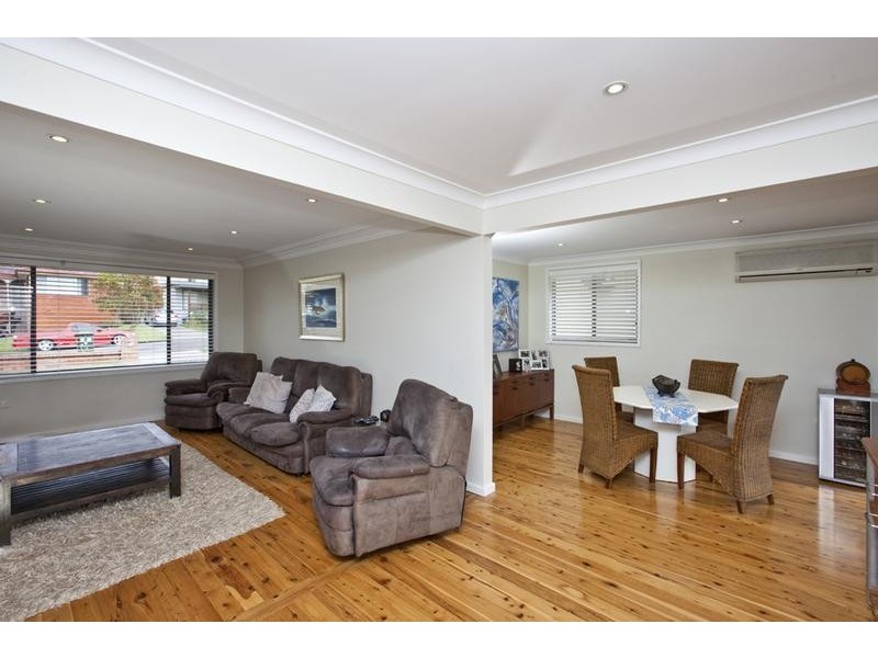 6 Weemala Street, Belmont North NSW 2280