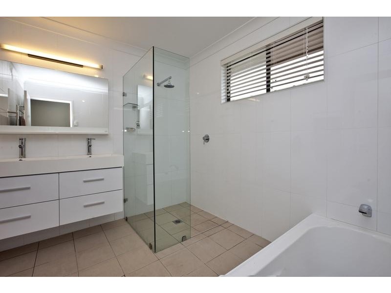 6 Weemala Street, Belmont North NSW 2280