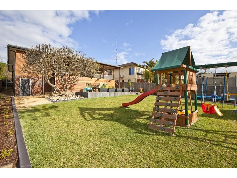 6 Weemala Street, Belmont North NSW 2280