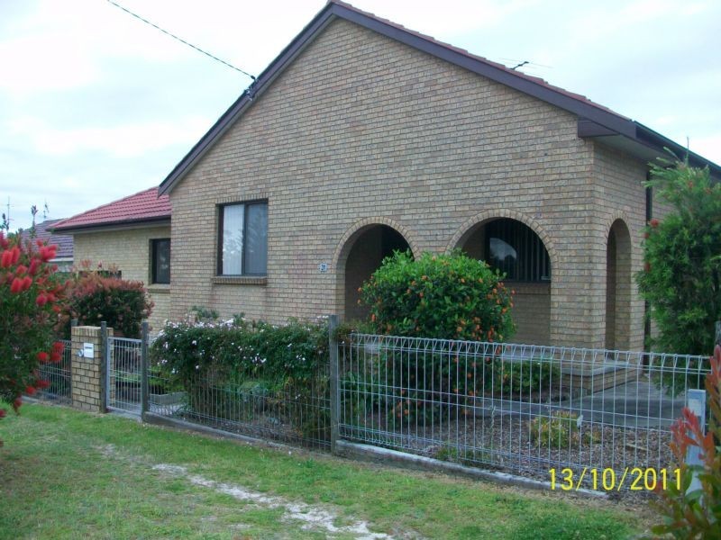 31 Burns Street, Redhead NSW 2290