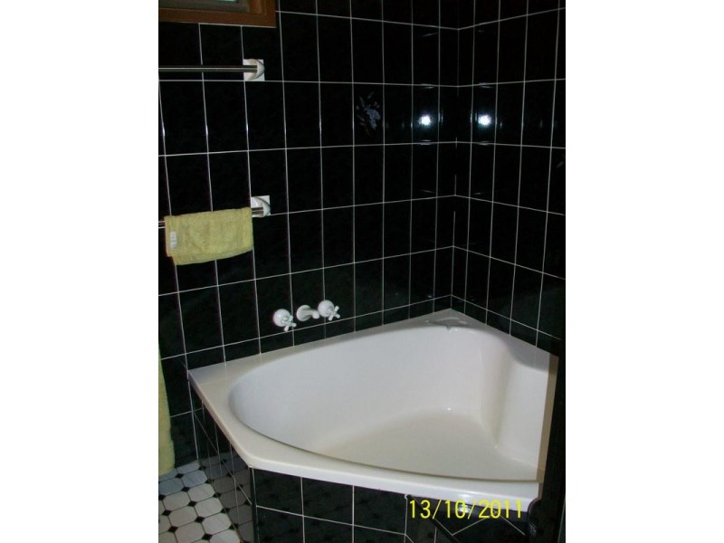 31 Burns Street, Redhead NSW 2290