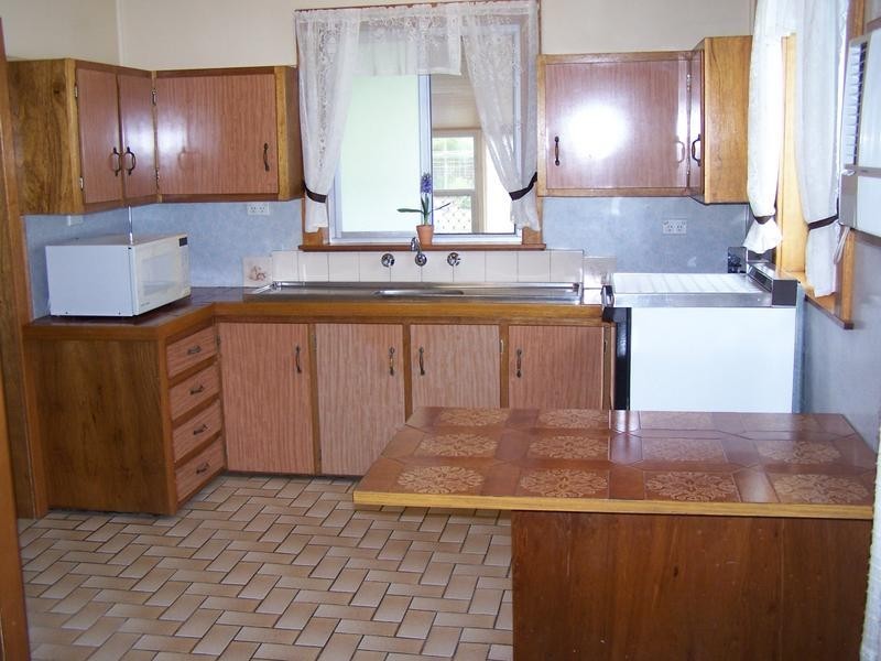 24 Albert Street, Belmont NSW 2280