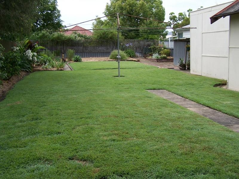 24 Albert Street, Belmont NSW 2280