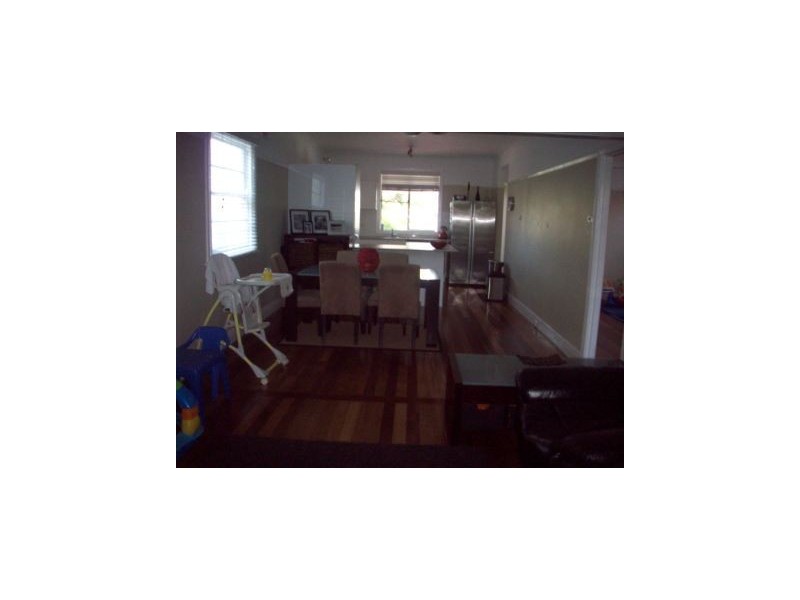 6 Marks Street, Belmont NSW 2280