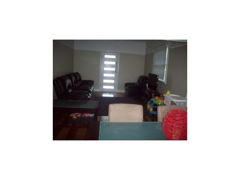 6 Marks Street, Belmont NSW 2280