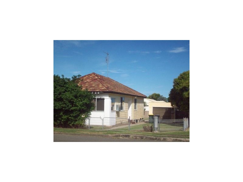 35 Floraville Road,, Belmont North NSW 2280