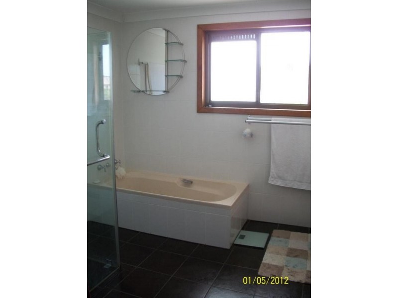 137a Cowlishaw Street, Redhead NSW 2290