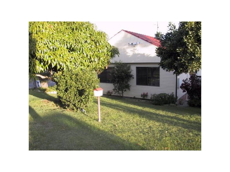 27 Vista Parade, Belmont NSW 2280