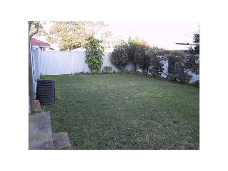 27 Vista Parade, Belmont NSW 2280
