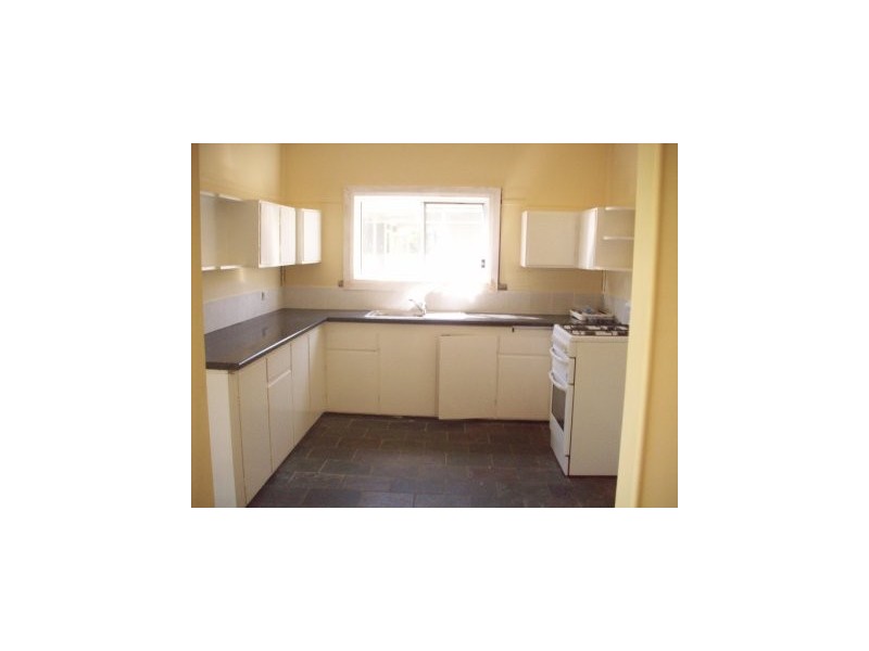 8a Young Road, Broadmeadow NSW 2292