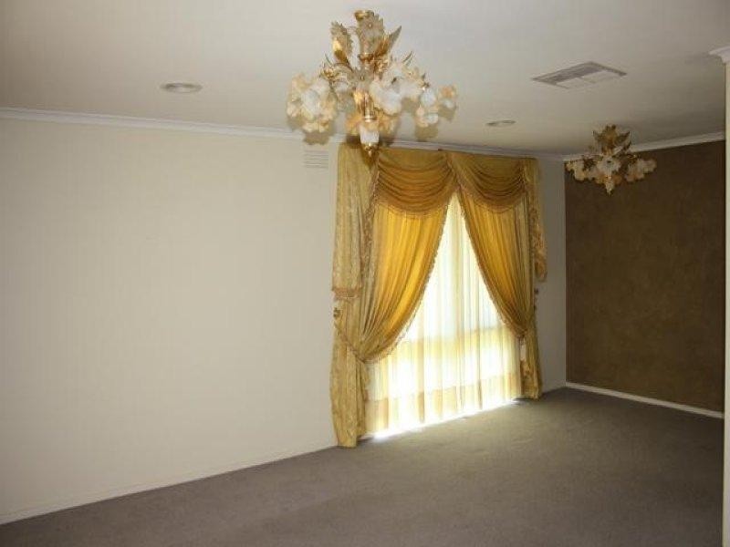 105 Warringa Crescent, Hoppers Crossing VIC 3029