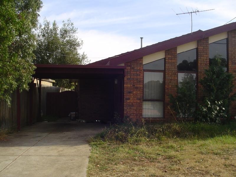 2/42 Woodville Park Drive, Hoppers Crossing VIC 3029