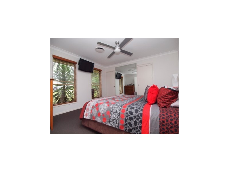 6 Seascape Drive, Redhead NSW 2290