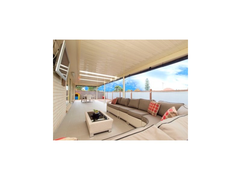 6 Seascape Drive, Redhead NSW 2290